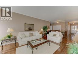 545 LAURELWOOD Drive UnitNo. 8 - 15