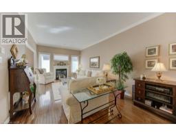 545 LAURELWOOD Drive UnitNo. 8 - 9