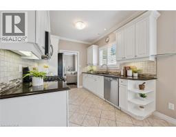 819 CREEKSIDE Drive - 12