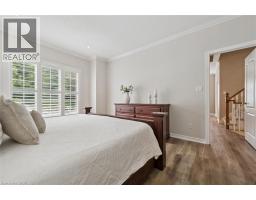 819 CREEKSIDE Drive - 18