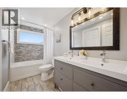 361 LAKE LOUISE Boulevard - 23