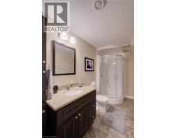 16 ENGLISH Crescent - 29