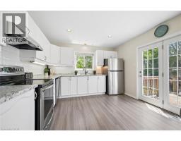 82 CATHERINE Street - 12