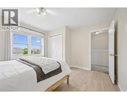 82 CATHERINE Street - 19