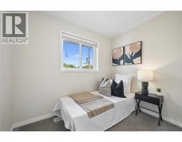 82 CATHERINE Street - 22