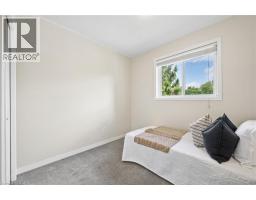 82 CATHERINE Street - 23