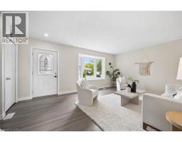 82 CATHERINE Street - 5