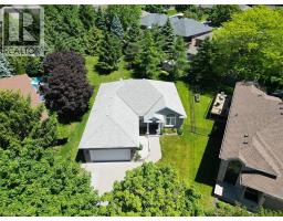 9 EVELYN Court - 2