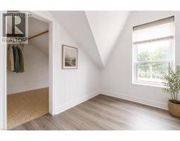 170 CANNON Street W - 18