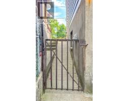 170 CANNON Street W - 32