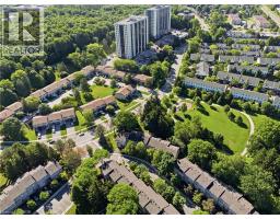 15 GREEN VALLEY Drive UnitNo. 34 - 42