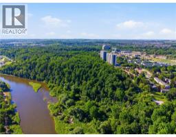 15 GREEN VALLEY Drive UnitNo. 34 - 43