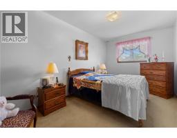 202 RAY Street N - 21