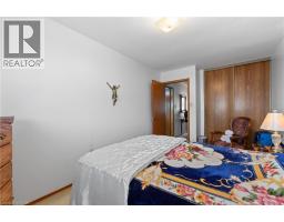 202 RAY Street N - 22