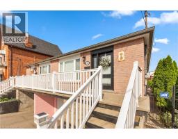 202 RAY Street N - 3