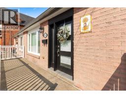 202 RAY Street N - 4