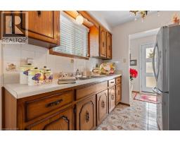 202 RAY Street N - 8