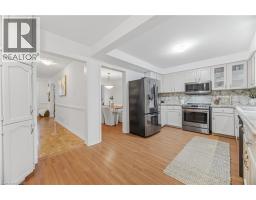 1004 ROXBOROUGH Drive - 12