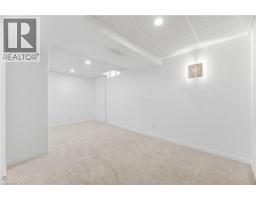 1004 ROXBOROUGH Drive - 39