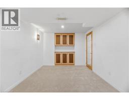 1004 ROXBOROUGH Drive - 41