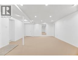 1004 ROXBOROUGH Drive - 42