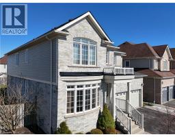 512 TERRINGTON Crescent - 2