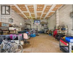 318 FREELTON Road - 39
