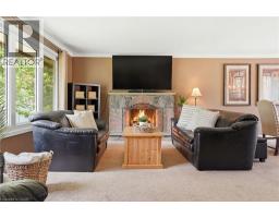318 FREELTON Road - 9