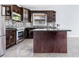 4 CLAIRFIELDS Drive - 17