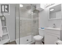 66 SHERWOOD Avenue - 37