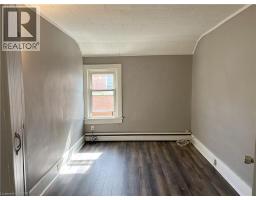100 - 102 STANLEY Street - 33