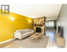 121 UNIVERSITY Avenue E UnitNo. 102 - 5