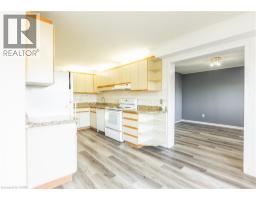 121 UNIVERSITY Avenue E UnitNo. 102 - 7