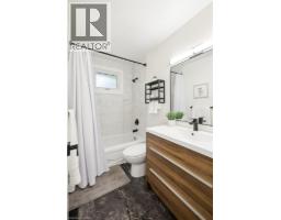 161 EAST PARK Drive - 16