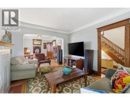 16 CONNAUGHT Avenue N - 11