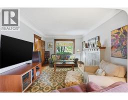16 CONNAUGHT Avenue N - 12