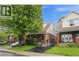 16 CONNAUGHT Avenue N - 4