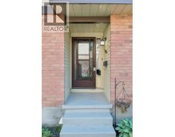 236 KINGSWOOD Drive UnitNo. 8 - 10
