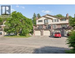 236 KINGSWOOD Drive UnitNo. 8 - 6