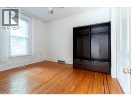 270 QUEEN Street S - 12