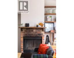 270 QUEEN Street S - 26