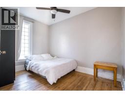 270 QUEEN Street S - 32