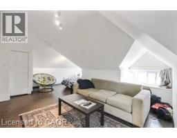 270 QUEEN Street S - 44