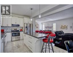 17 NARBONNE Crescent - 18