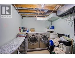 206 SPRINGSTEAD Avenue - 32