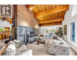2360 8 Side Road - 14