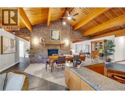 2360 8 Side Road - 17