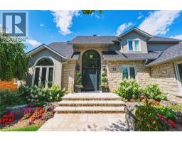 33 GOLFVIEW Crescent - 1