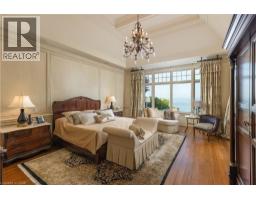 2054 LAKESHORE Road E - 11