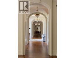 2054 LAKESHORE Road E - 17